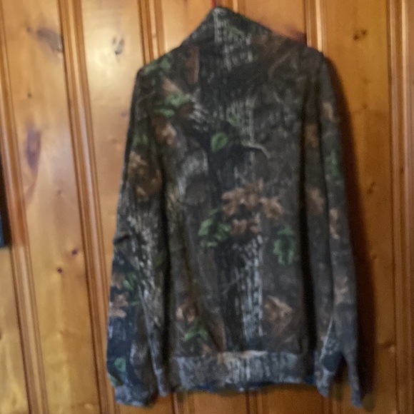 Size 2-X Men’s Camouflage Jerzees Outdoor Jacket Has one pocket across front - Picture 3 of 5